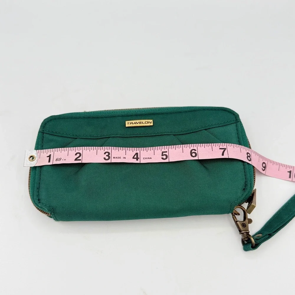 Travelon RFID Blocking Wristlet Wallet Womens Green Nylon Zip Around Clutch